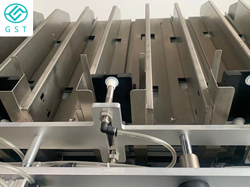 怎样注重面膜灌装封口机的清静卫生?