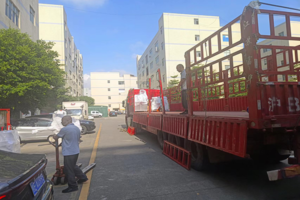  y80000永利科技-美东汇成医疗自动化装备今日交付